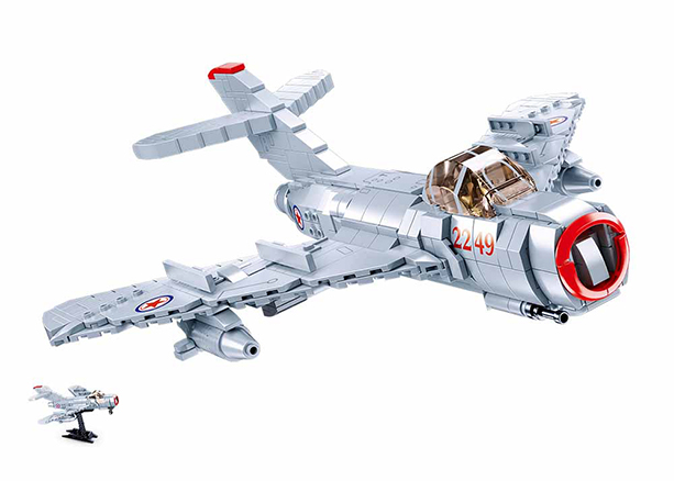 B0983 MB MIG-15 FIGHTER 583 PCS AGES 8+ C12